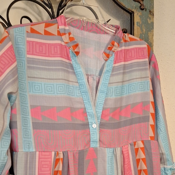 Vibrant Multicolor Women's Blouse. Excellent Condition NWOT Size SMALL - Picture 6 of 13